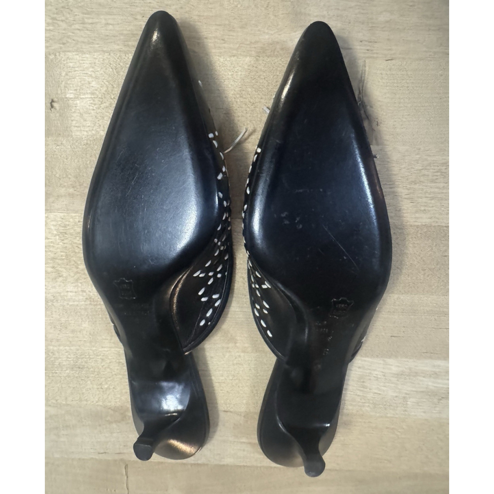 Bruno Magli Women’s Black Leather Kitten Heel Laser Cut Bow Italy 8 NEW! - Picture 10 of 10